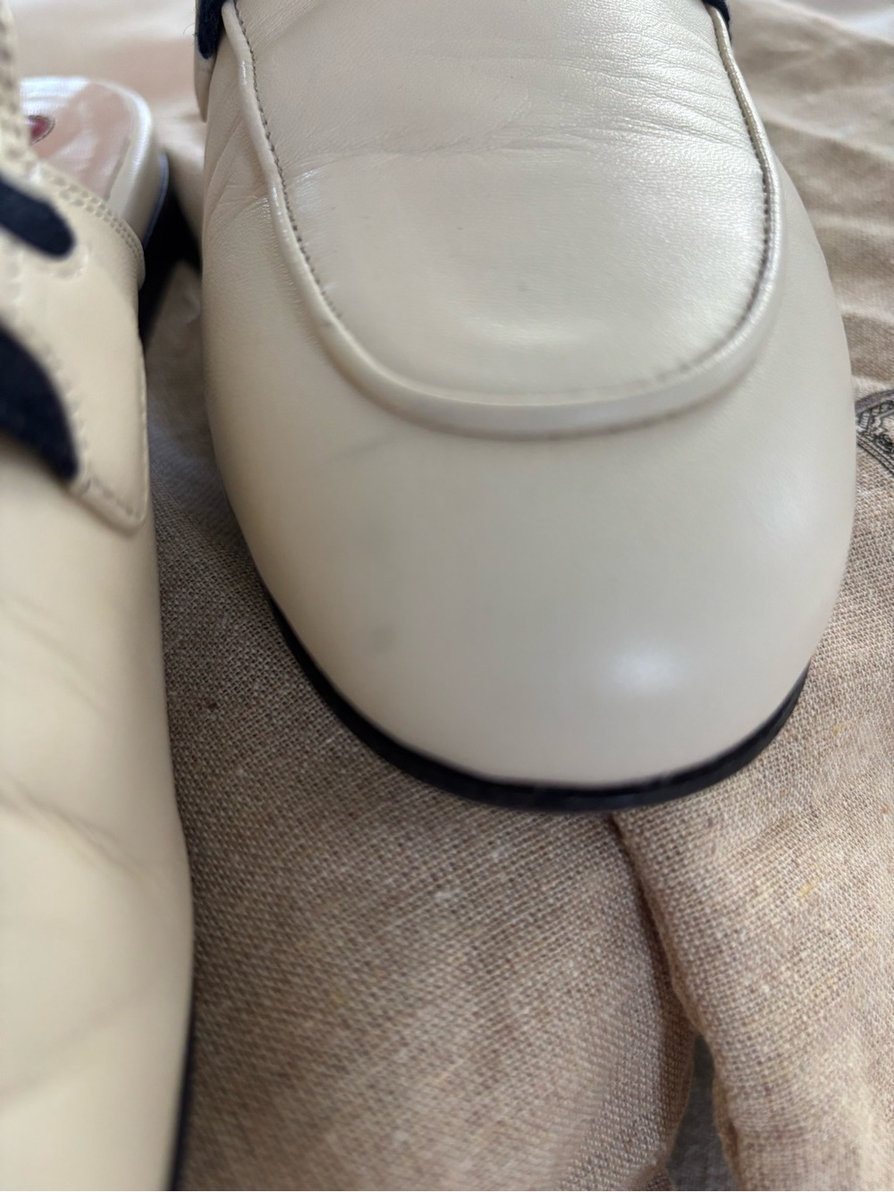 Gucci White Leather Mule Loafers with Red & Navy Web and Gold Horsebit - Picture 3 of 12
